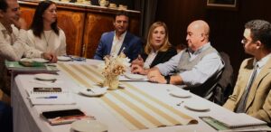 Beatriz participa en Mesa panelciudad sustentable 1