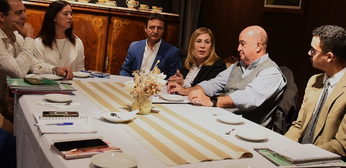 Beatriz participa en Mesa panelciudad sustentable 1