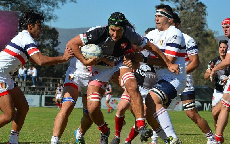 JockeySaltaNatación