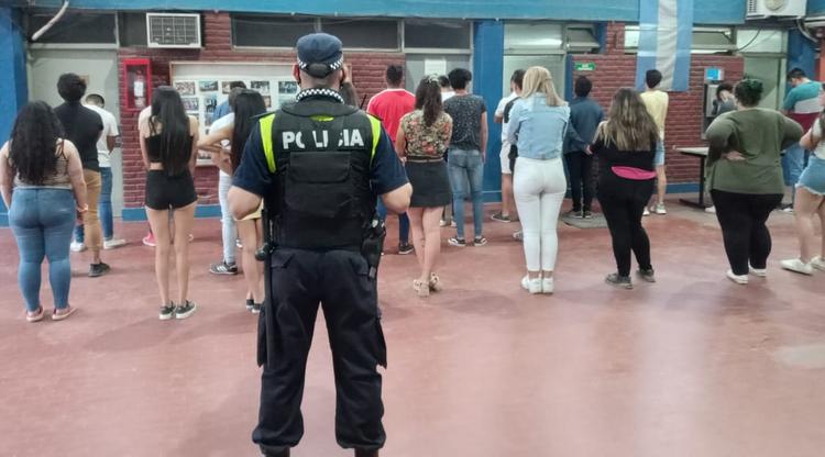 fiesta-clandestina-aprehendidos-2