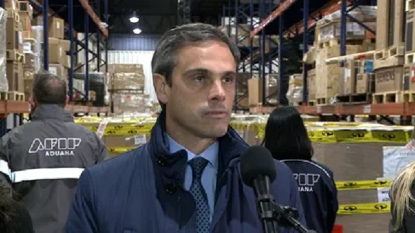 guillermo-michel-aduana